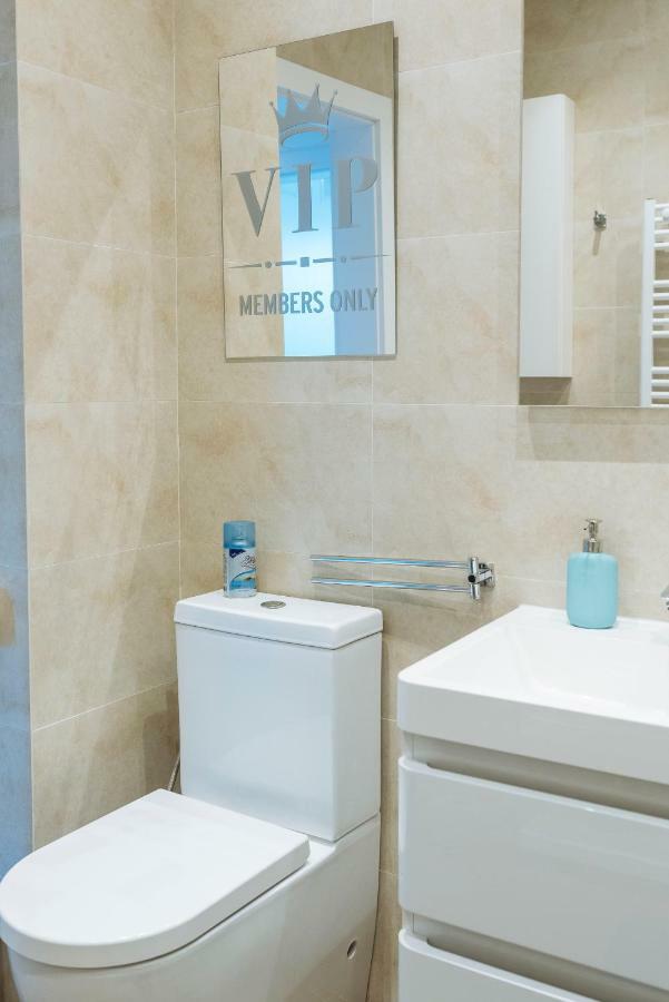Luxury Flat 9 Near Metro Apartment Bucharest Exterior photo
